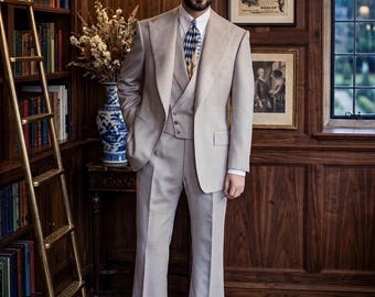 Vintage 1970s Style Men's 3 Piece Suit - Light Brown Flare Leg Suit for Men - Wide Peak Lapel Groom Wedding Suit - Retro Disco Prom Tuxedo