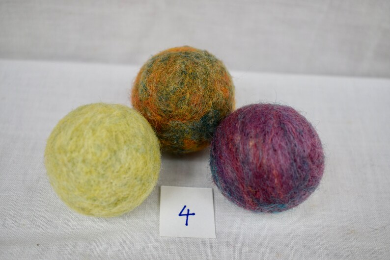 Needle felted balls for cats image 3