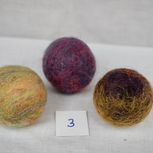 Needle felted balls for cats image 2