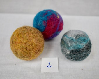 Needle felted balls for cats