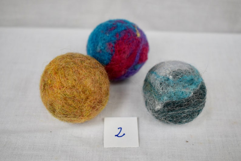 Needle felted balls for cats image 1