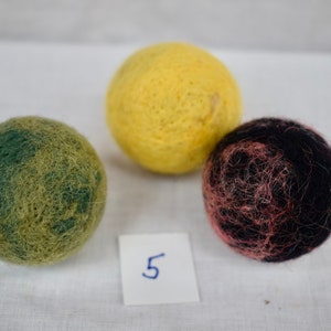 Needle felted balls for cats image 4