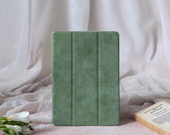 Green Simple iPad Case For iPad 11/10/9/8 Gen, Air7/6/5 A16 13" 11" 10.9" Pro 12.9 Inch 2025 M4 M3 Mini 6/7, iPad Case with Pencil Holder