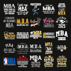 Könnte beinhalten: Eine Sammlung von MBA-Designs in Weiß, Gold und Schwarz. Die Designs enthalten Sätze wie "MBA", "Mastered It" und "MBA Graduate". Einige Designs zeigen Abschlusskappen und Diplome. Das Gesamtthema bezieht sich auf die betriebswirtschaftliche Ausbildung.