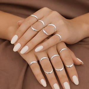 Silver Splint Ring for Arthritis & Hyper-mobility - Swan Neck Mallet Finger Support - Minimalist Finger Jewellery, Women's gift