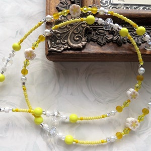 SUNSHINE AND FLOWERS- Eyeglass Lanyard, Yellow & White Beaded Eyeglass Chain, Girl&#39;s Necklace, Reading Glasses