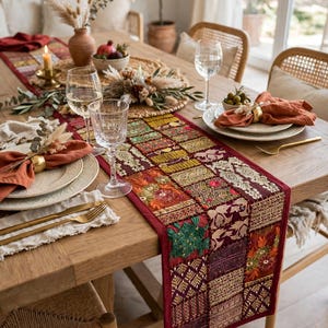 Camino de mesa de patchwork hecho a mano / Tela bordada con cuentas / Decoración bohemia india