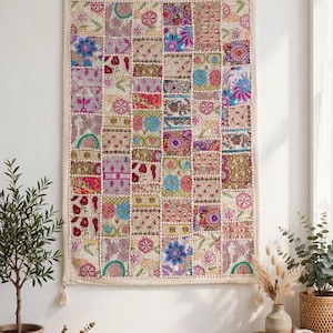 Handgemaakt Indiaas sari-patchwork wandtapijt | Geborduurde boho-etnische woondecoratie | 36x24 inch
