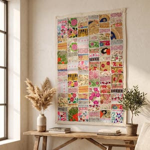 Tapiz de patchwork de sari hecho a mano, arte textil indio bordado