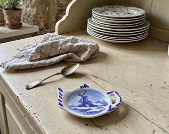 Vintage Delft Blue Floral Holland Tea Strainer With Porcelain