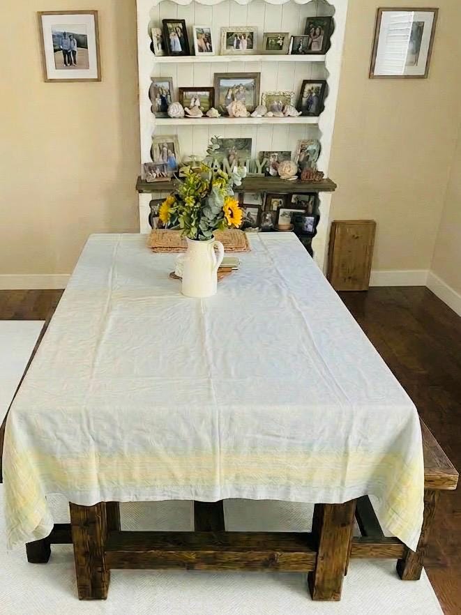 Williams Sonoma Jacquard Tablecloth 70x90