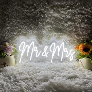 Mr & Mrs Neon Sign,Custom Wedding Initials Neon Sign,Wedding Welcome Sign,Wedding Backdrop Decor,Engagement Decor,Personalized Gift For Her