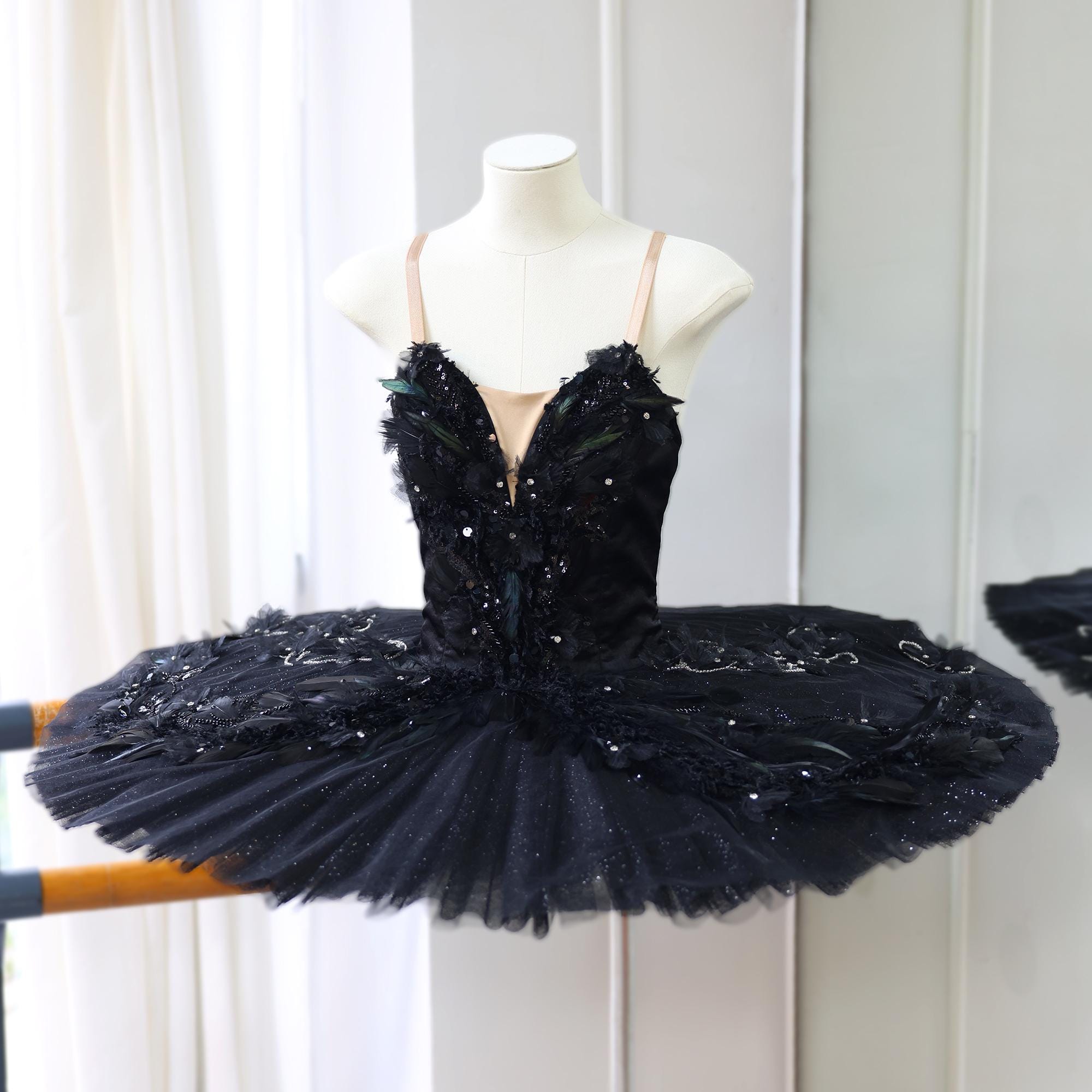 Black swan costume - Etsy 日本