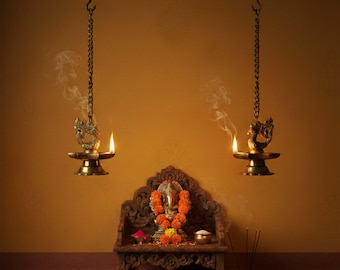 Diyaset met messing pauw (paar) - hangende olielampen, decoratie Pooja