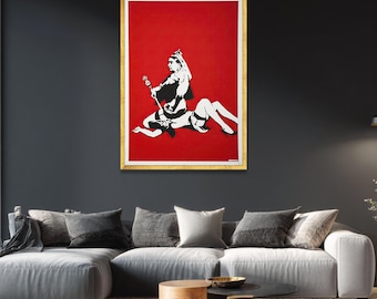Banksy Königin Sitzende Leinwand Wandkunst, Bold Roter Hintergrund, Zeitgenössische Straße Kunstdruck, Provokative Moderne Wanddekoration, Urban Graffiti