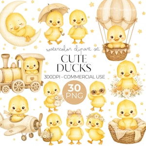 Puede incluir: Un conjunto de imágenes prediseñadas en acuarela que muestra patitos amarillos en varias escenas, incluyendo una luna creciente, un globo aerostático, un tren y un avión. El texto dice watercolor clipart set CUTE DUCKS 300DPI - COMMERCIAL USE 30 PNG.
