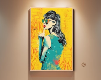 Könnte beinhalten: Gerahmter Pop-Art-Druck einer Frau mit Sonnenbrille, Finger an den Lippen und dem Wort "TAFT". Die Frau trägt ein türkisfarbenes Kleid vor einem gelben Hintergrund. Das Kunstwerk ist in einem Holzrahmen.