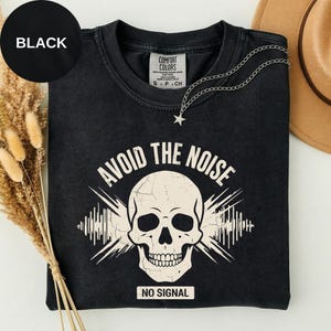 Maglietta Avoid The Noise Skull, maglietta metal vintage anni '80, maglietta Comfort Colors con grafica effetto segnale statico effetto invecchiato, regalo grunge per la disintossicazione digitale