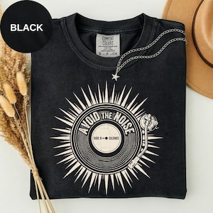 T-shirt con stampa a disco in vinile, design a raggiera, cotone Comfort Colors (unisex)