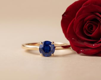 Anello di fidanzamento solitario con zaffiro blu rotondo, placcato in oro 14 carati, anello di promessa in argento sterling 925, regalo di compleanno per lei.