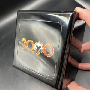 Disney Katalog 2000 Armbanduhr Millenium Micky Maus W / Box Runs Bild 5