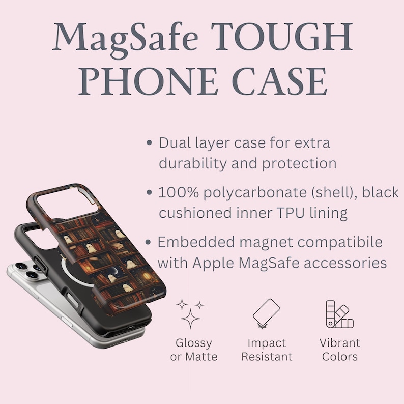 Puede incluir: Una funda de tel&eacute;fono negra y marr&oacute;n con un dise&ntilde;o de estanter&iacute;a, apilada sobre un tel&eacute;fono plateado. La funda se describe como una funda de doble capa para mayor durabilidad y protecci&oacute;n. El texto de la imagen dice "MagSafe TOUGH PHONE CASE".