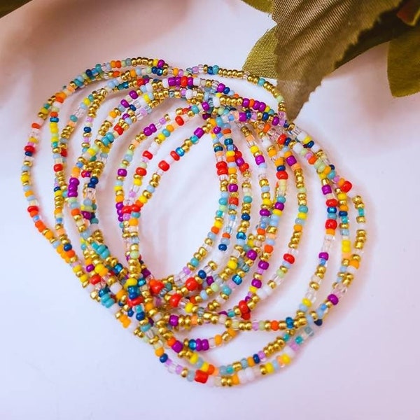 Single strand confetti seed bead bracelet, stackable, handmade jewelry, gold, boho jewelry, tiny bead bracelet, stretch bracelet, elastic