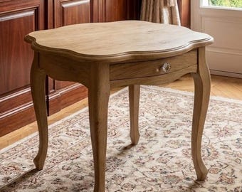 Beistelltisch aus massiver Eiche mit Schublade, französischer Provinzial-Beistelltisch, Nachttisch mit gebogenen Beinen, traditioneller Holzakzenttisch