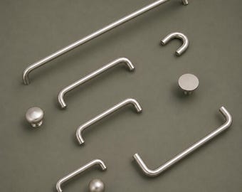 Möbelknäufe und -knöpfe aus gebürstetem Nickel, Griffe aus mattsilberfarbenem Messing, minimalistische Schubladenbeschläge mit 25 mm Schrauben
