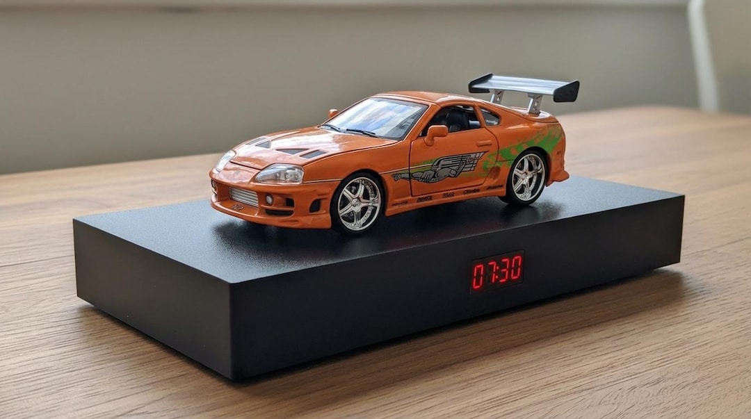 トヨタ スープラ MK4 目覚まし時計 – リアルなエンジン音アラーム