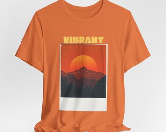 Retro Sonnenuntergang Berg Grafik T-Shirt | Unisex Natur Tee