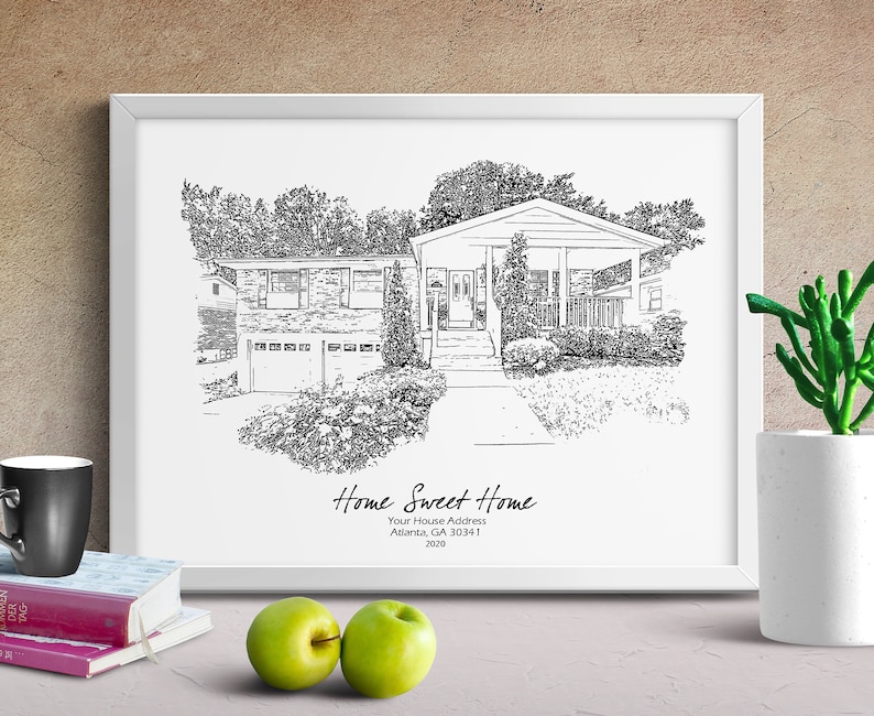 Peut inclure: Dessin au trait en noir et blanc d'une maison avec un porche et une cour. Le texte "Home Sweet Home" est &eacute;crit sous la maison, ainsi que l'adresse "Your House Address, Atlanta, GA 30341, 2020".