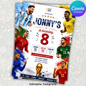 以下が含まれることがあります： サッカー選手が描かれたサッカーパーティーの招待状テンプレート。大きな赤い数字の8と、Jonny's is turning 8、Friday Dec 24、3:00 PM、パーティーの詳細などのテキストが記載されています。