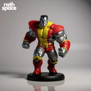 Peut inclure: Figurine Colossus de la série X-Men. La figurine est dans une pose dynamique, avec un costume rouge et jaune et une armure argentée métallique. La figurine repose sur une base noire. Le logo Rath Space est en haut à gauche.