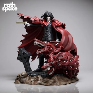 Peut inclure: Figurine détaillée d'un personnage en costume noir et cape rouge, tenant une arme à feu. La figurine est sur deux créatures démoniaques rouges, grognantes et aux multiples yeux, ressemblant à des chiens. Une pierre tombale et un crâne sont également présents.