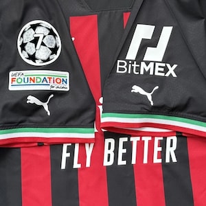 Zlatan Ibrahimovic AC Milan 2022/23 Jersey – Retro Football Shirt (Printed Signature) image 4