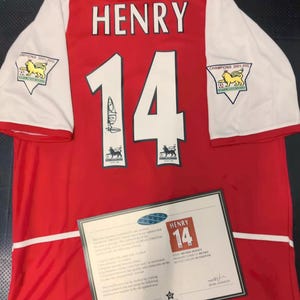 Henry Signed Arsenal 2002 Home Retro Jersey Autographed Football Shirt with COA
