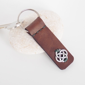 Men's Loyalty Knot Key-Ring, PERSONALIZED Celtic Leather Keychain, Irish Key-Ring, Gaelic Leather Key-Chain, Elven LARP Key-Chain
