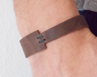 Pulsera de cuero minimalista, pulsera de cuero de hombre PERSONALIZADA, pulsera celta, pulsera de cuero boho, pulsera de cuero rústico