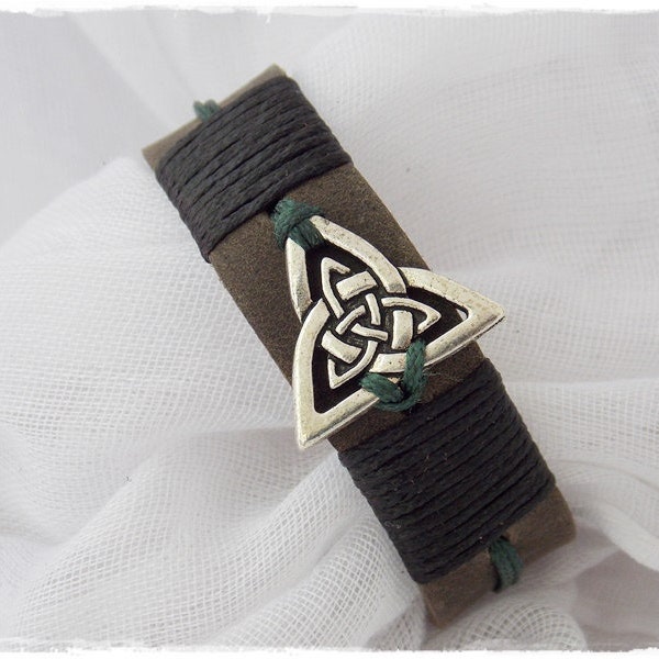 Celtic Triquetra Bracelet, PERSONALIZED Men's Leather Bracelet, Trinity Knot Bracelet, Wiccan Bracelet, Viking Nordic Bracelet Cuff