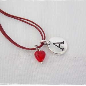 Initial Halskette, Monogramm Halskette, erste Birthstone Halskette, personalisierte Halskette, zierliche Monogramm Anhänger, Brautjungfer Halskette