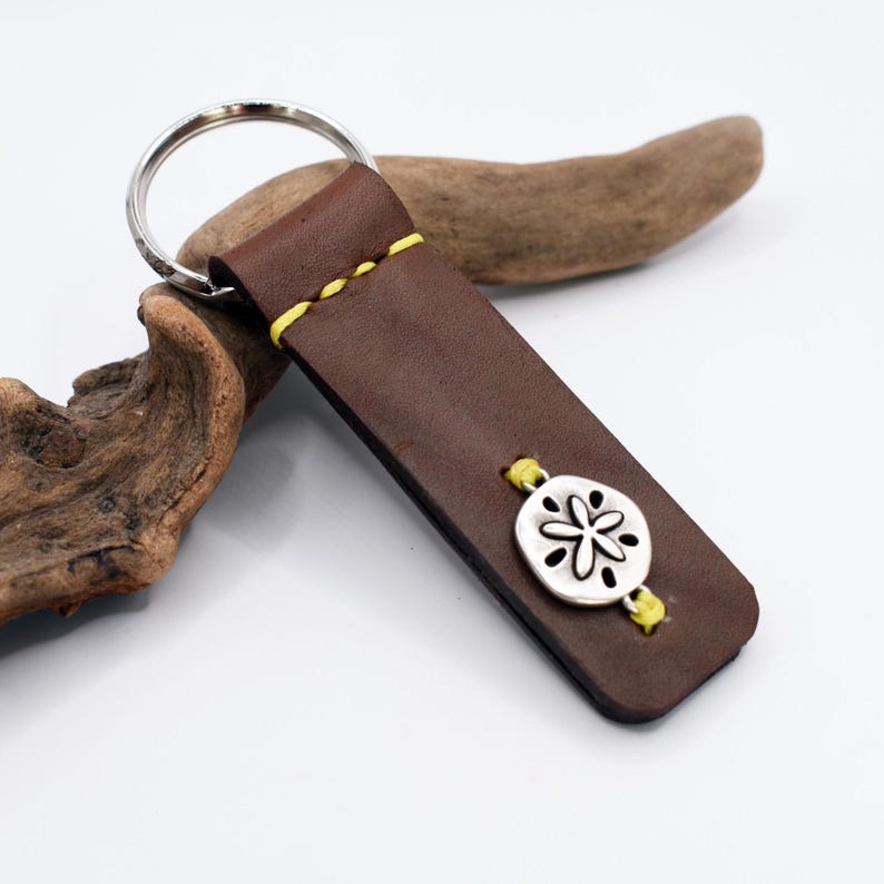 Sand Keychain PERSONALIZED Sand Dollar Keychain, Engraved Coastal Beach Keyfob ...