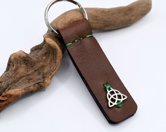 Portachiavi Triquetra in pelle PERSONALIZZATO, portachiavi con nodo celtico, fatto a mano in Grecia