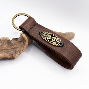 PERSONALIZED Elvish Keychain, Celtic Leather Keyfob, Nordic Engraved Keyring, Druid Elf Key-Ring - Gift For Nerd