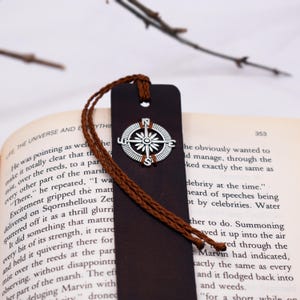 Marcapáginas de cuero personalizado con brújula, regalo de viajero náutico