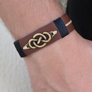 PERSONALISIERTES Infinity Lederarmband, Herren Lederarmband, Keltischer Knoten Armband Manschette, Nordische Leder Manschette, Wikinger Armband