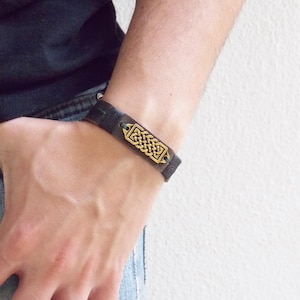Personalized Leather Bracelet, Men&#39;s Leather Bracelet, Viking Leather Bracelet, Celtic Knotwork Leather Wristband, Norse Leather Wristband