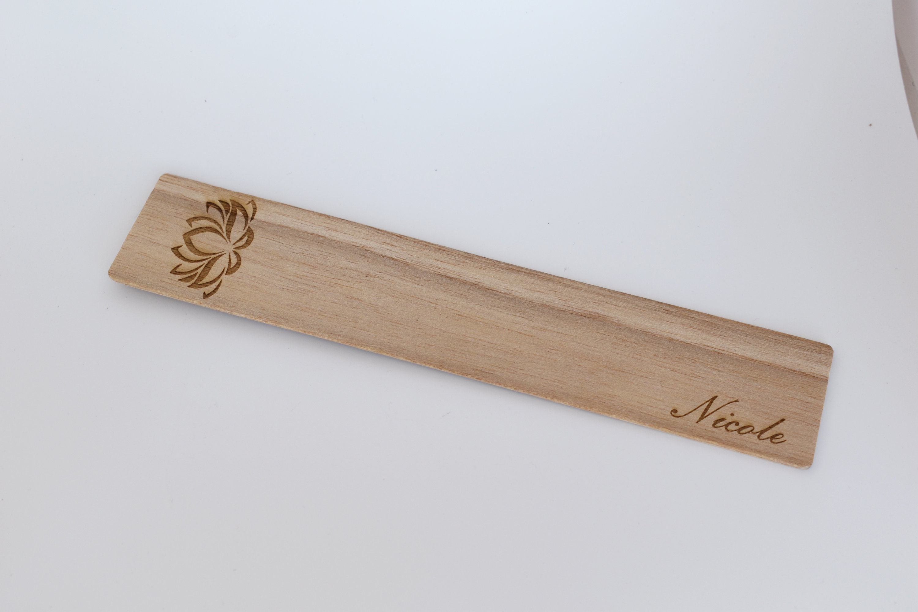 Lotus Flower PERSONALIZED Bookmark Yoga Engraved Wooden Bookmark Yoga Teacher - Bild 5 von 9