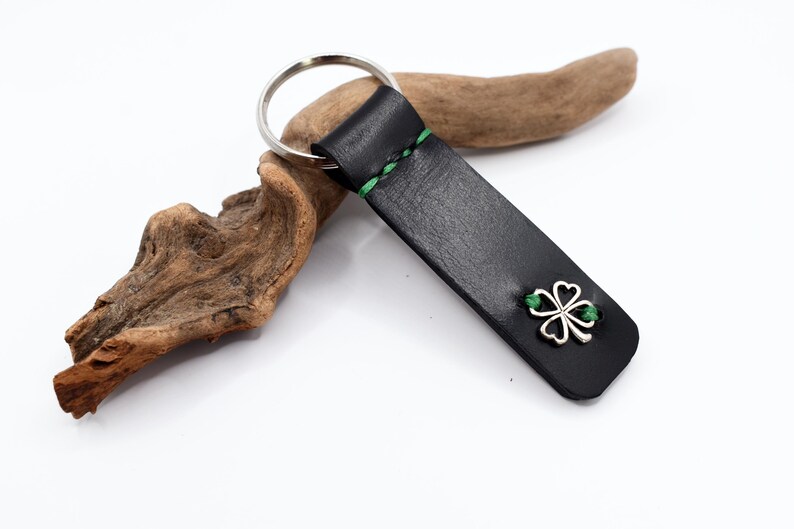 Sirish Keychains PERSONALIZED Shamrock Keychain – Engraved Leather 4-leaf Clover Keyring ...