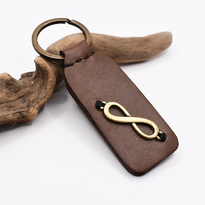 Porte-clés infini personnalisé en cuir, porte-clés symbole de l'éternité, porte-clés meilleur ami, porte-clés en cuir gravé, porte-clés anniversaire de 3 ans